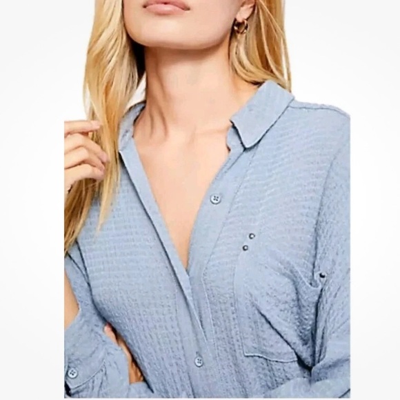 We The Free Hidden Valley Slate Blue Button-Down Hi-Low Shirt Size L #1661 - Picture 3 of 8